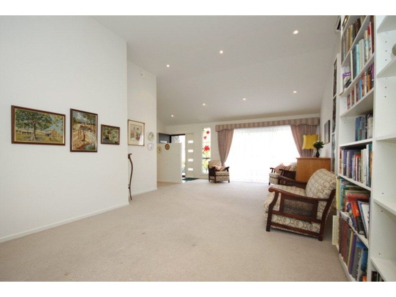 11 Merimbula Street, Worrowing Heights NSW 2540