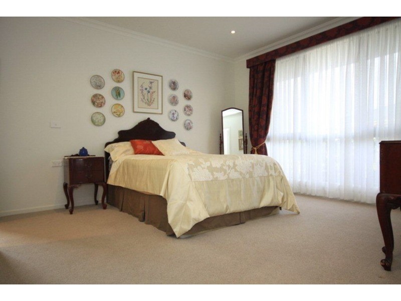 11 Merimbula Street, Worrowing Heights NSW 2540
