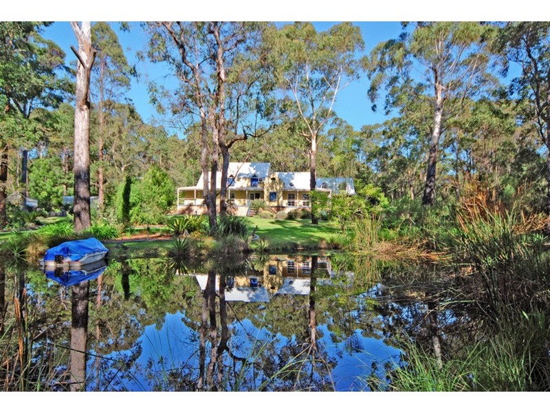 14 McArthur Drive, Falls Creek NSW 2540