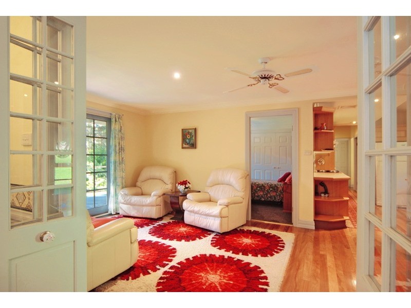 14 McArthur Drive, Falls Creek NSW 2540
