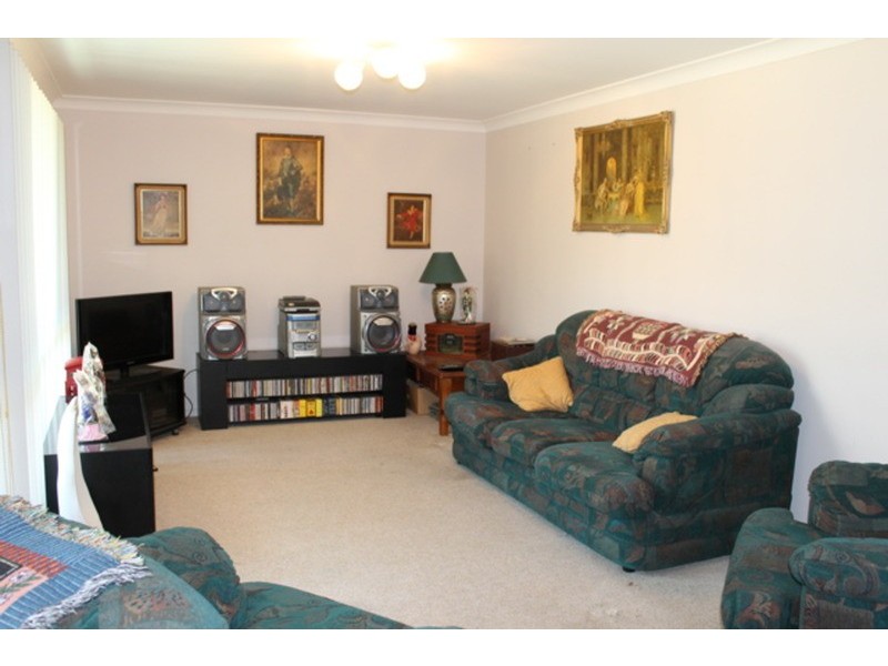 8 Truscott  Avenue, Sanctuary Point NSW 2540