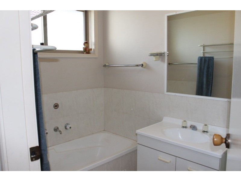 8 Truscott  Avenue, Sanctuary Point NSW 2540