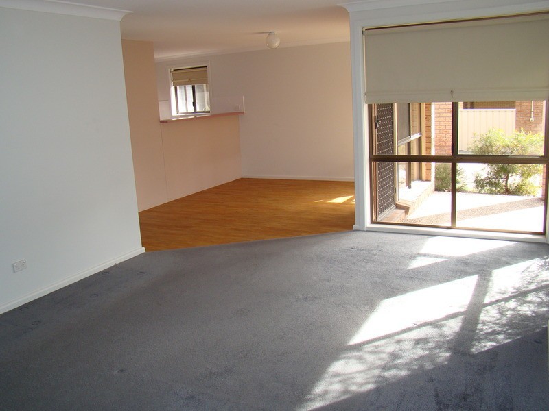 2/32 Argyle  Street, Vincentia NSW 2540