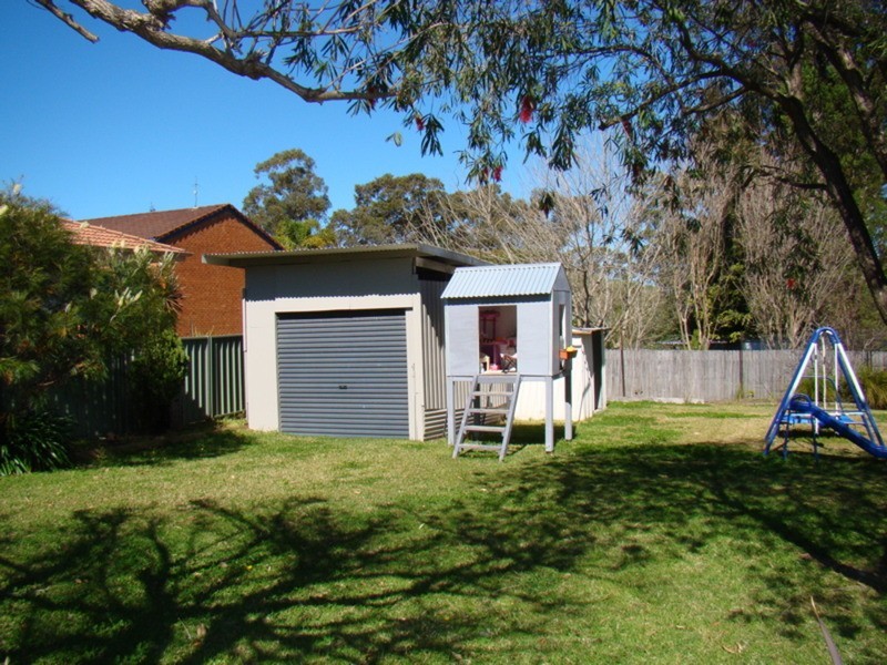 33 Tasman  Road, St Georges Basin NSW 2540