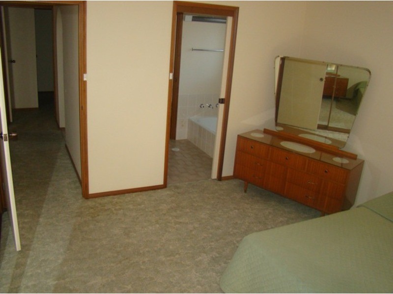 14 Waddell  Avenue, Huskisson NSW 2540