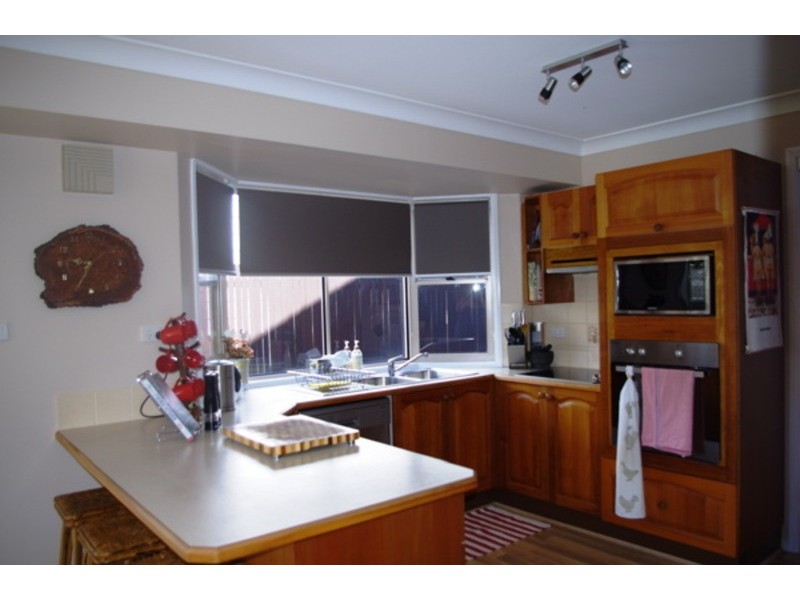 2 Dunisla Street, Sanctuary Point NSW 2540