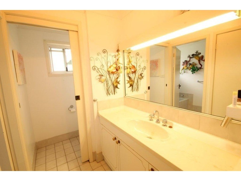 2 Truscott  Avenue, Sanctuary Point NSW 2540