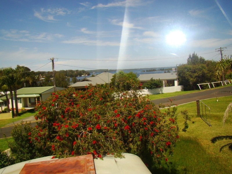 11 Caulfield  Parade, Old Erowal Bay NSW 2540