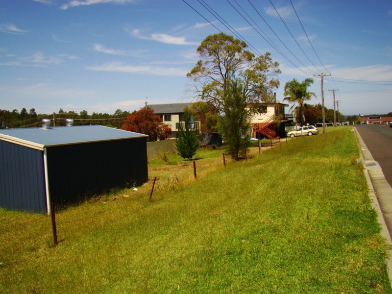 11 Caulfield  Parade, Old Erowal Bay NSW 2540