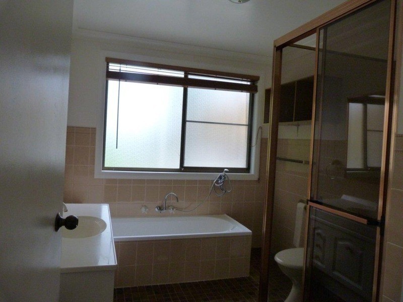 17 Mernie  Street, Old Erowal Bay NSW 2540