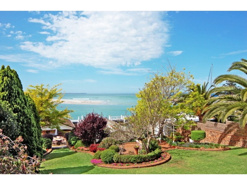 9 Field Street, Huskisson NSW 2540