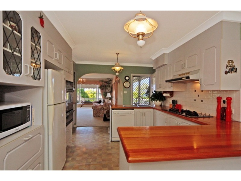 9 Field Street, Huskisson NSW 2540