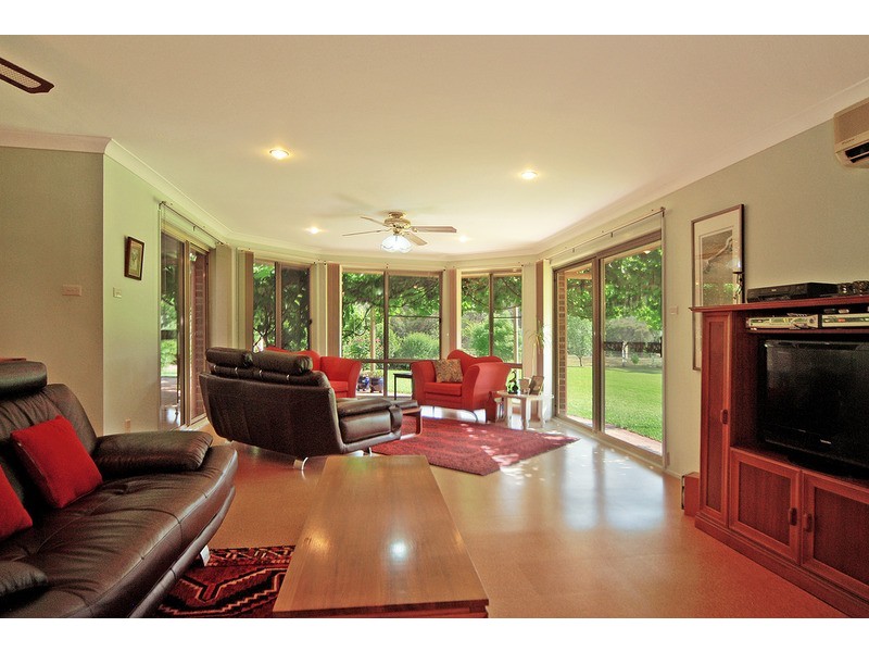 15 Vallon  Road, Woollamia NSW 2540