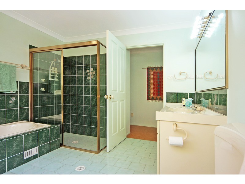 15 Vallon  Road, Woollamia NSW 2540