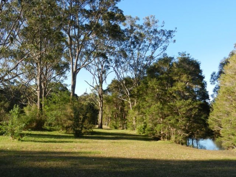 15 Vallon  Road, Woollamia NSW 2540