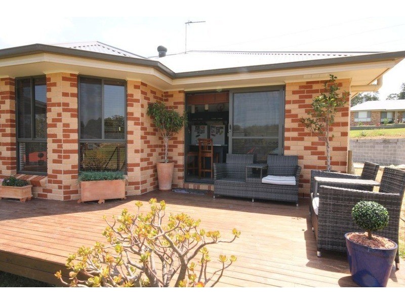 22 Bellfield  Place, Tomerong NSW 2540