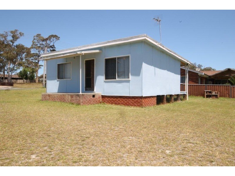 1 Dunisla  Street, Sanctuary Point NSW 2540