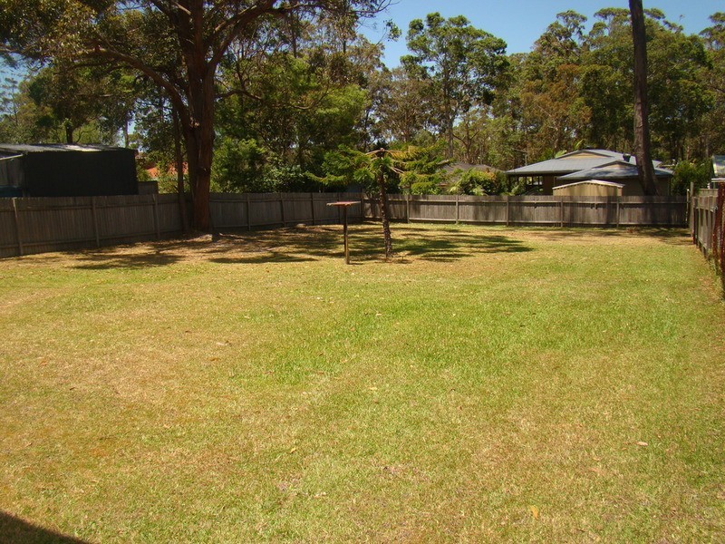 4 Christiansen  Avenue, Old Erowal Bay NSW 2540