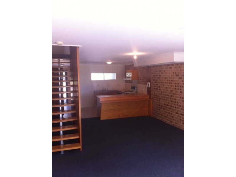 2/5-6 Beach  Street, Huskisson NSW 2540