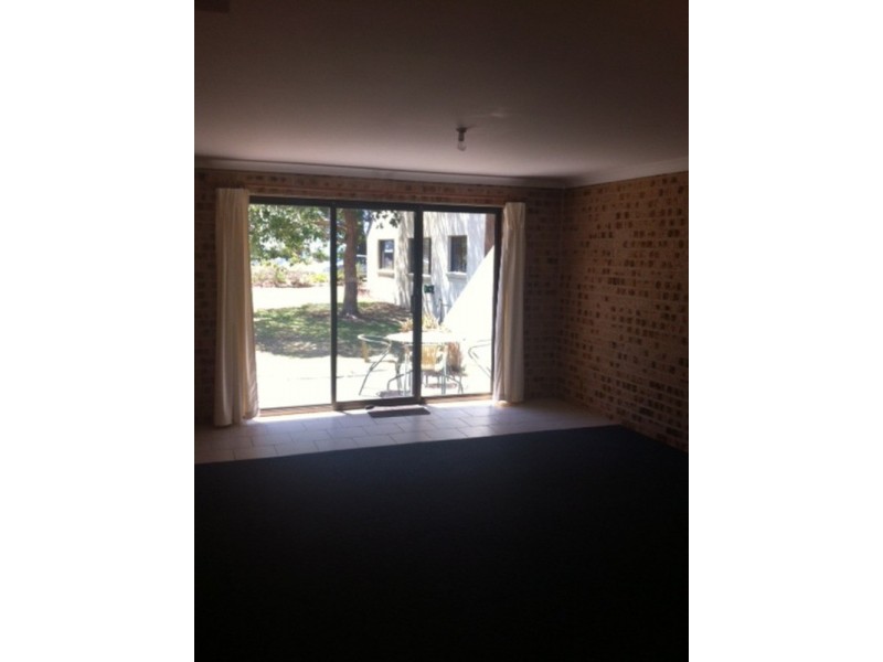 2/5-6 Beach  Street, Huskisson NSW 2540