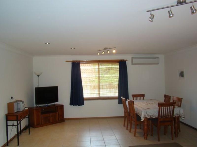 8 Wahroonga Place, St Georges Basin NSW 2540