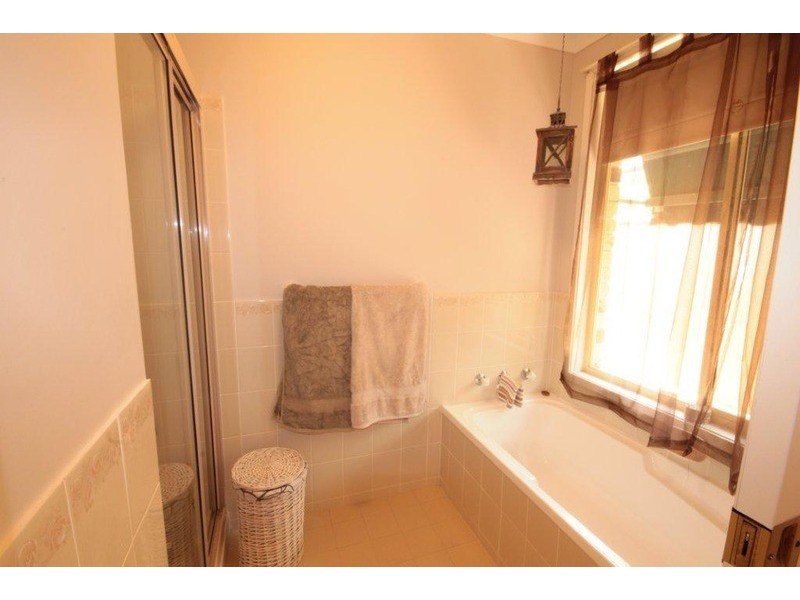 16 Kurraba Place, St Georges Basin NSW 2540