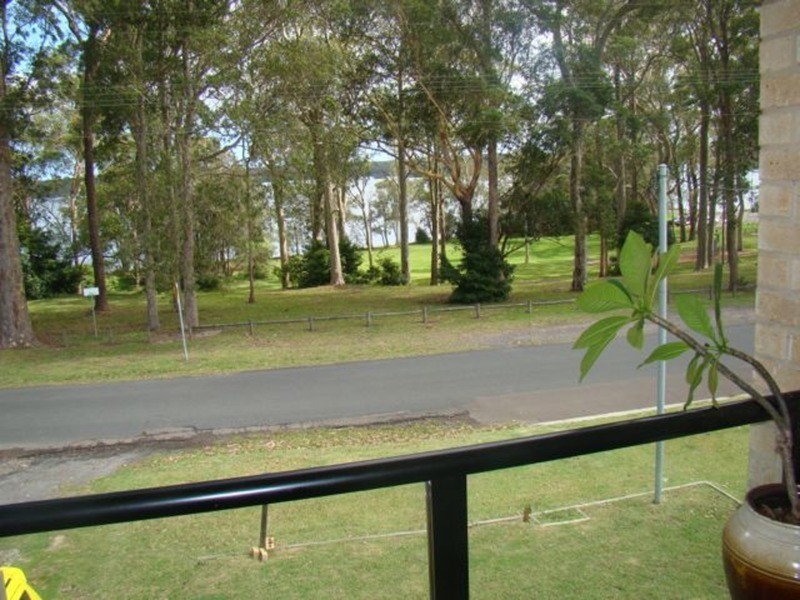 19 Basin View  Parade, Basin View NSW 2540