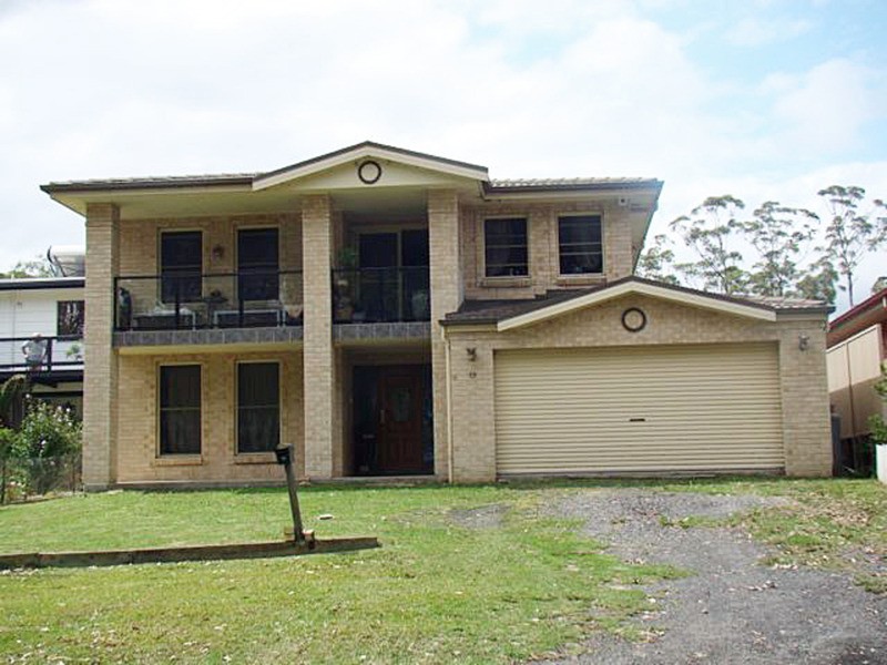 19 Basin View  Parade, Basin View NSW 2540
