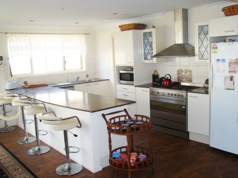 19 Basin View  Parade, Basin View NSW 2540