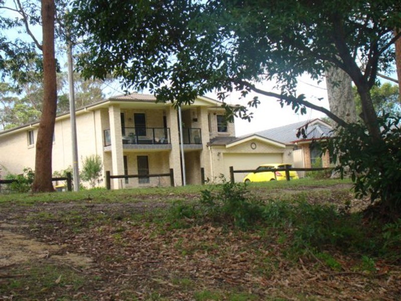19 Basin View  Parade, Basin View NSW 2540