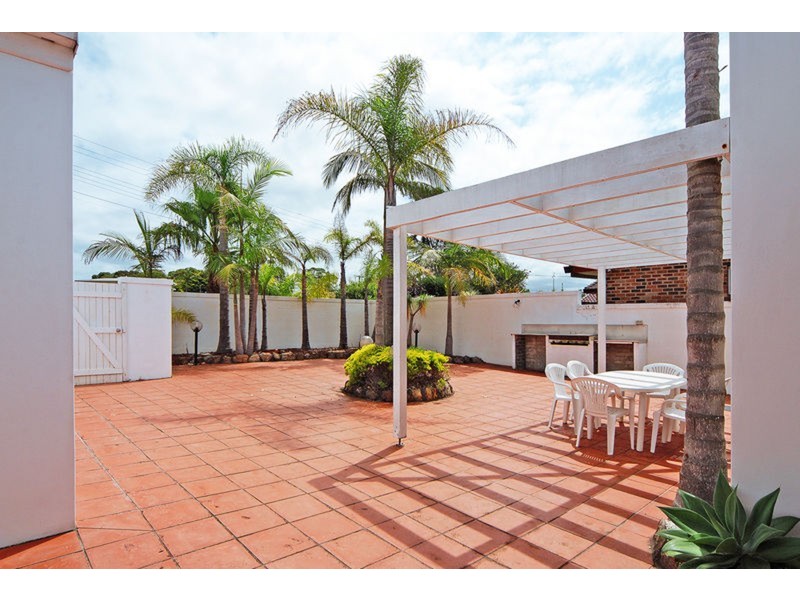 212 Elizabeth Drive, Vincentia NSW 2540