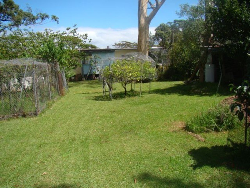 16 High  Street, Erowal Bay NSW 2540