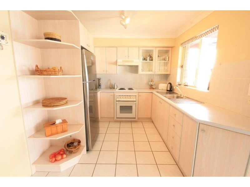 2/7 Duncan  Street, Huskisson NSW 2540