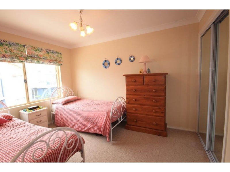 2/7 Duncan  Street, Huskisson NSW 2540