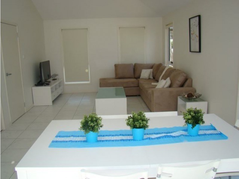 1/5 Keppel  Street, Huskisson NSW 2540