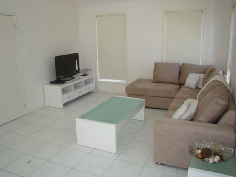 1/5 Keppel  Street, Huskisson NSW 2540