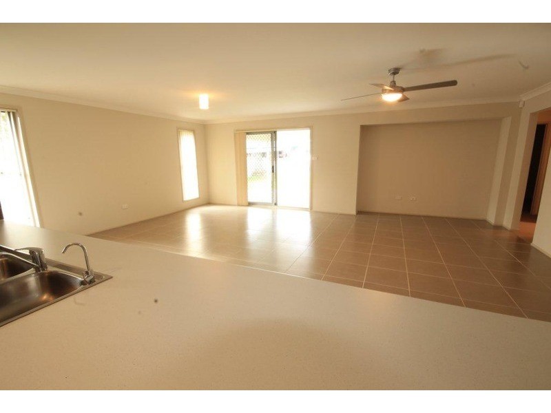 17 Avro  Avenue, Sanctuary Point NSW 2540