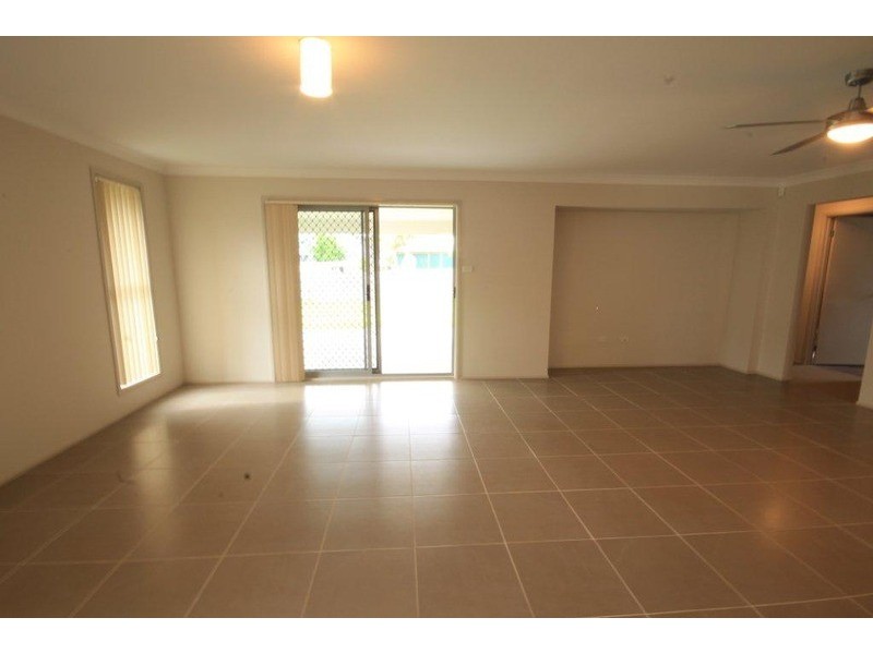 17 Avro  Avenue, Sanctuary Point NSW 2540