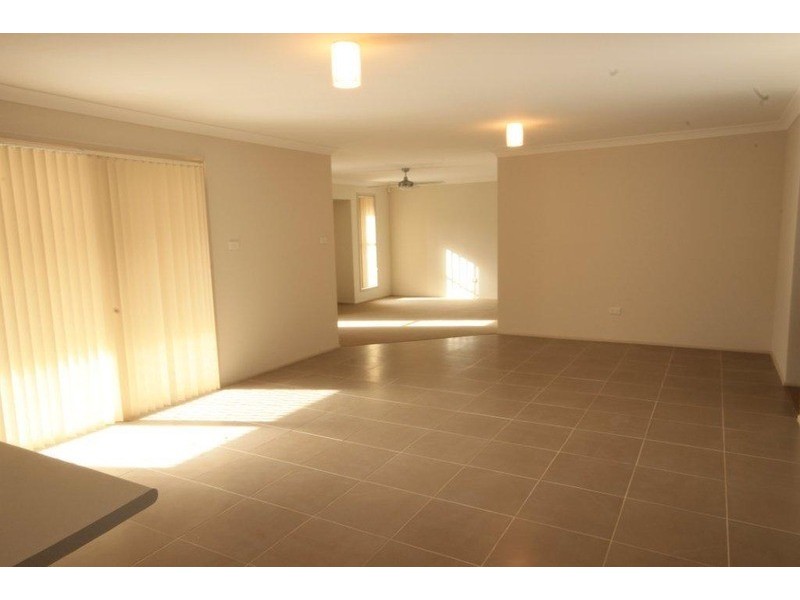 15  Avro Avenue, Sanctuary Point NSW 2540