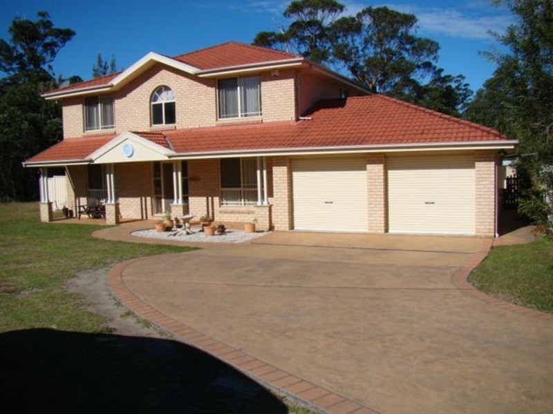 6 Nulla  Place, St Georges Basin NSW 2540