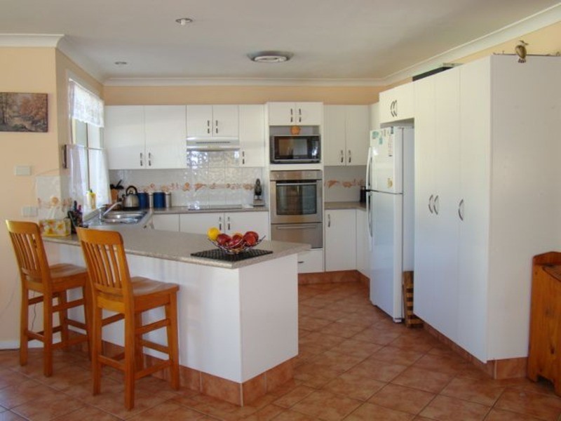 6 Nulla  Place, St Georges Basin NSW 2540