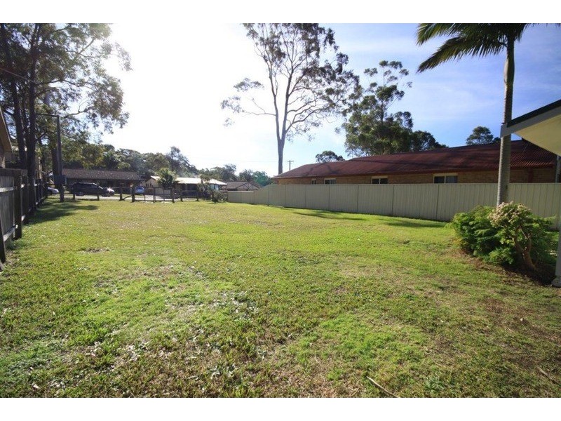 6 Tibbles  Avenue, Old Erowal Bay NSW 2540