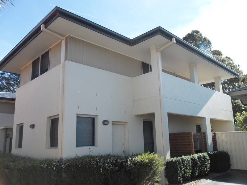 2/21 Duncan  Street, Huskisson NSW 2540