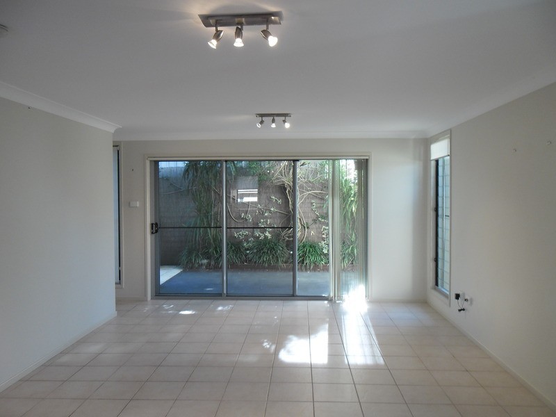 2/21 Duncan  Street, Huskisson NSW 2540