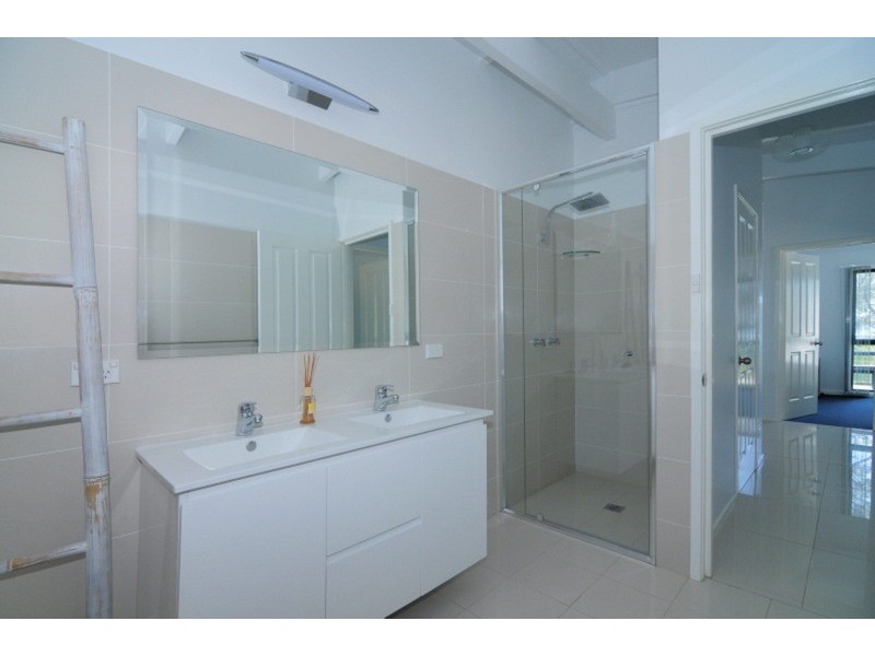 180 Elizabeth Drive, Vincentia NSW 2540