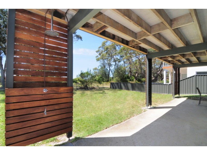 180 Elizabeth Drive, Vincentia NSW 2540