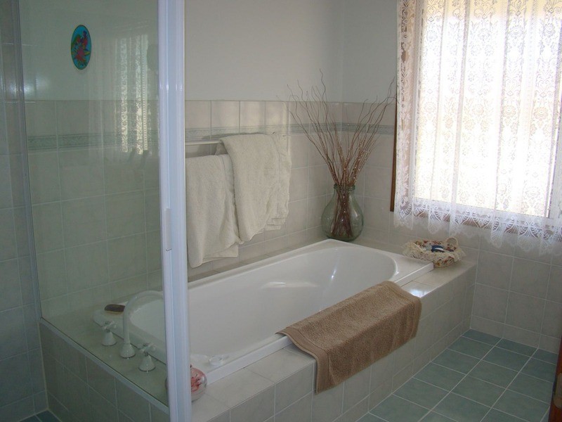 70 Cammaray  Drive, St Georges Basin NSW 2540