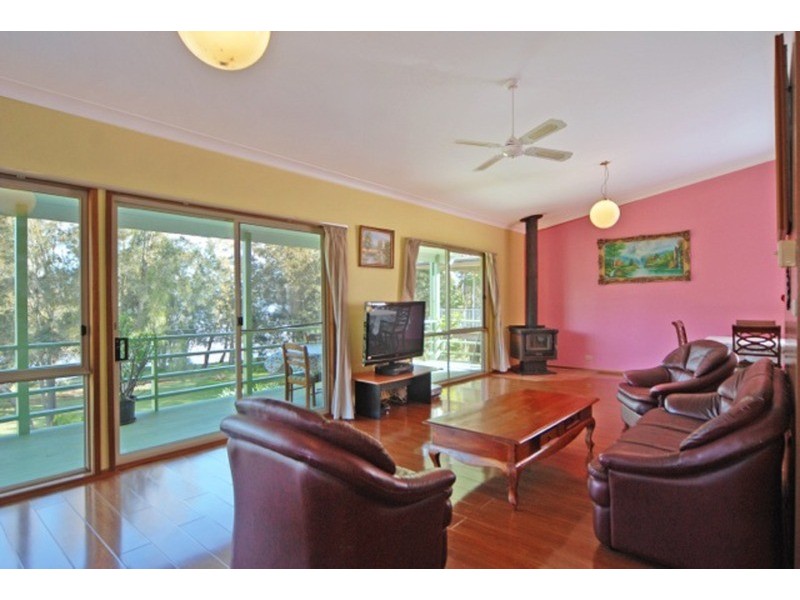 95 Walmer  Avenue, Sanctuary Point NSW 2540