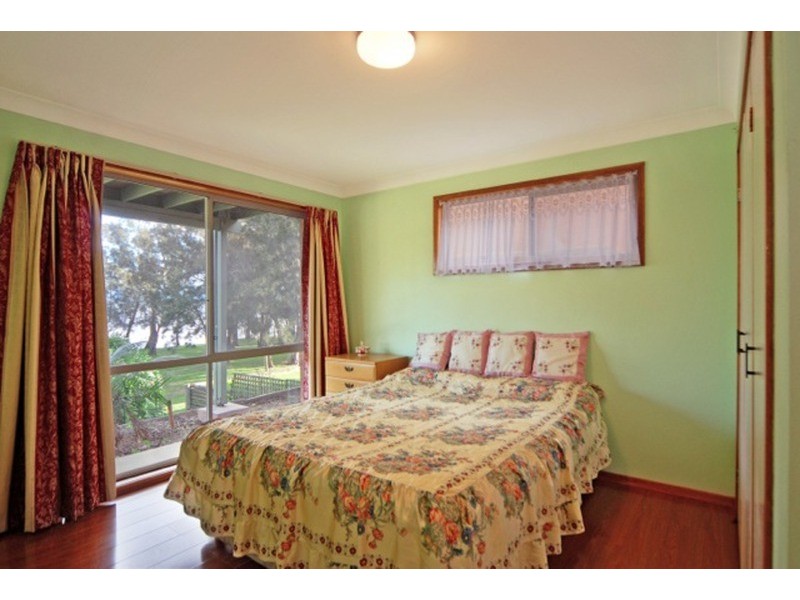 95 Walmer  Avenue, Sanctuary Point NSW 2540