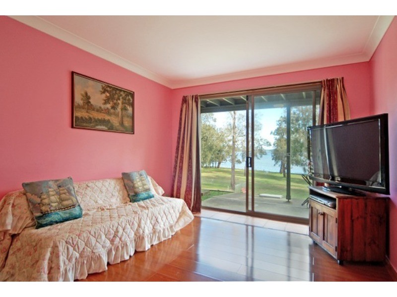 95 Walmer  Avenue, Sanctuary Point NSW 2540